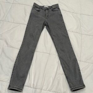 Zara Woman gray jeans, U.S 4, like new, flawless, accept most offers.